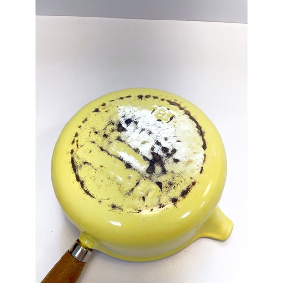 Vintage Le Creuset Wooden Handled Saucepan with Lid - Picture 11 of 12